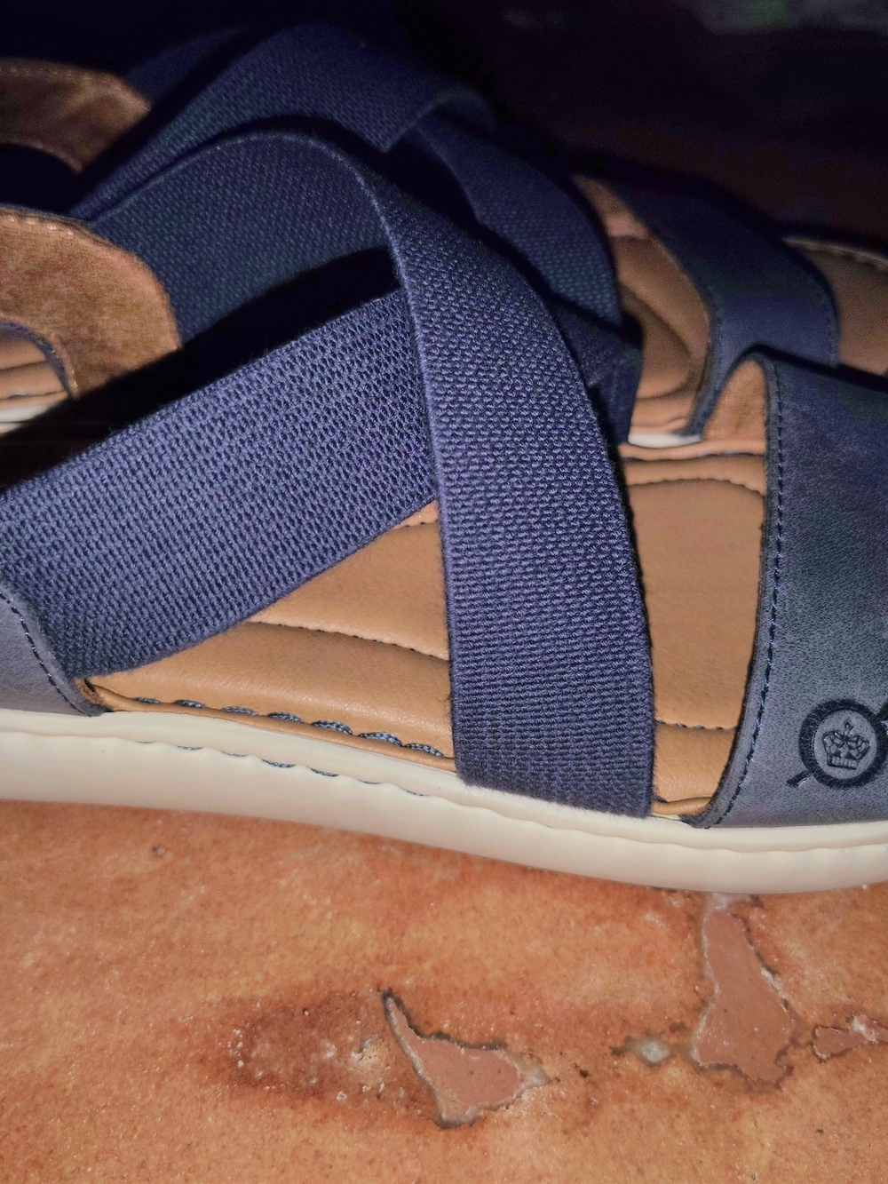 Born Women's Navy Crisscross Strap Sandals Size 6M - Picture 4 of 5